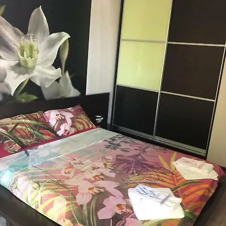 мегилукс Apartament *